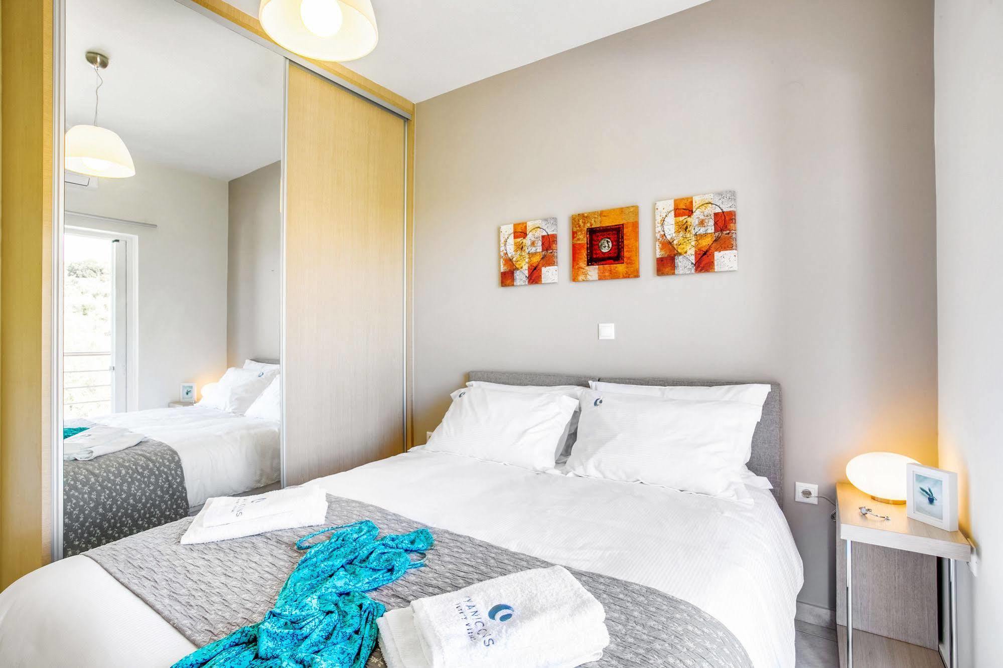 Cyan Icons Villas Tsivaras Экстерьер фото