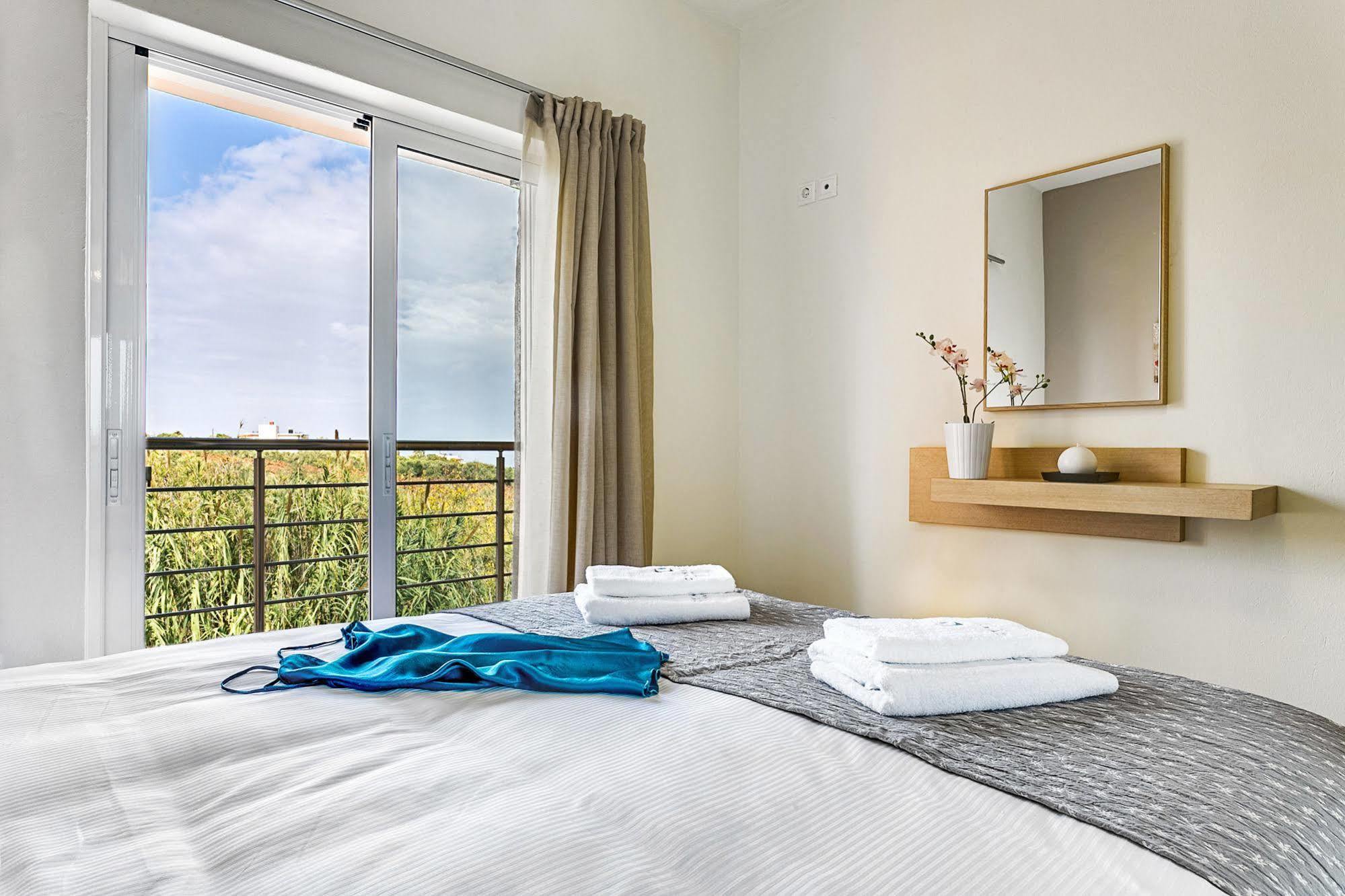 Cyan Icons Villas Tsivaras Экстерьер фото